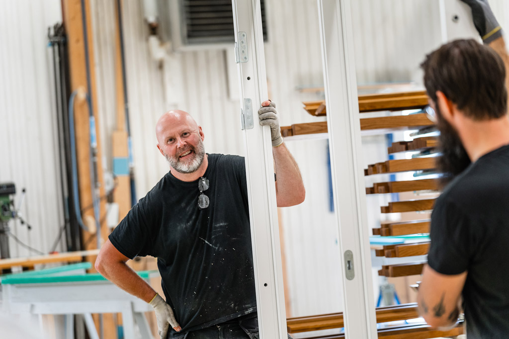 Hantverk och modern träteknik hos WB Trä, specialsnickeri i Burträsk